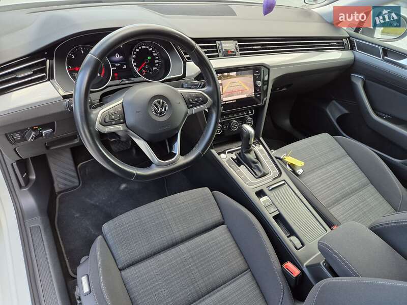 Универсал Volkswagen Passat 2020 в Тернополе