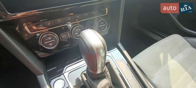 Универсал Volkswagen Passat 2018 в Львове фото 5 Универсал Volkswagen Passat 2018 в Львове