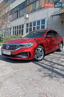 Седан Volkswagen Passat 2020 в Запоріжжі