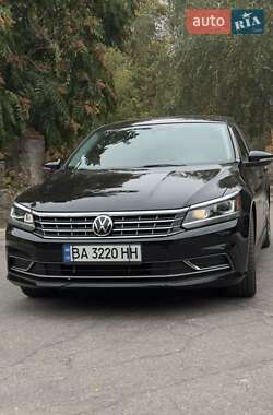 Седан Volkswagen Passat 2018 в Кропивницком