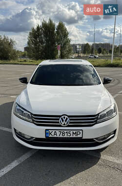 Седан Volkswagen Passat 2011 в Киеве