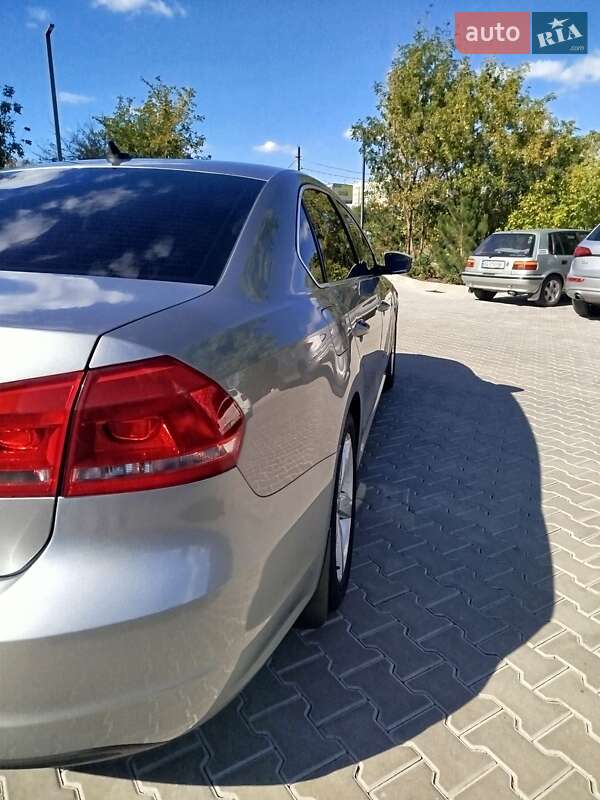 Седан Volkswagen Passat 2013 в Кропивницком
