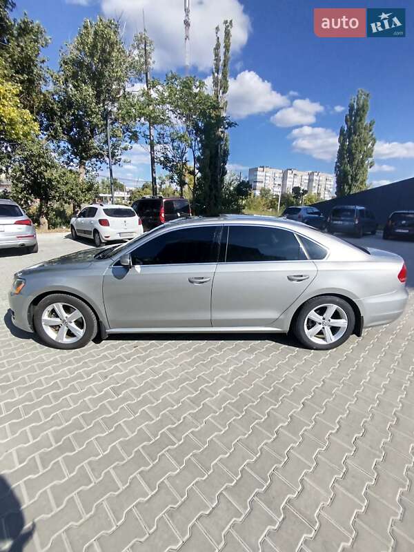 Седан Volkswagen Passat 2013 в Кропивницком
