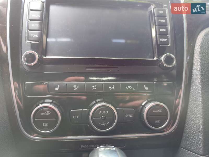 Седан Volkswagen Passat 2013 в Дубно