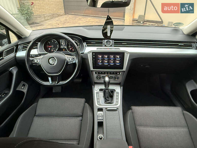 Универсал Volkswagen Passat 2017 в Виннице фото 16 Универсал Volkswagen Passat 2017 в Виннице