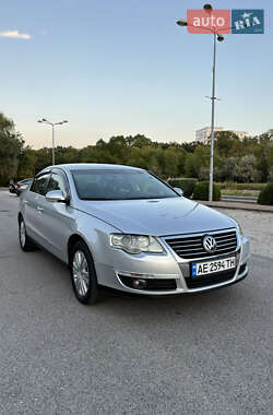 Седан Volkswagen Passat 2007 в Дніпрі