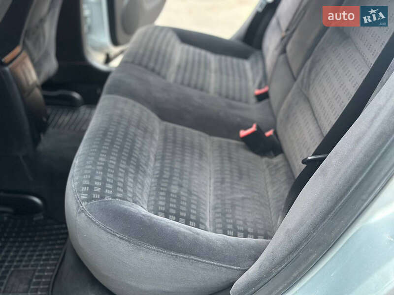 Седан Volkswagen Passat 2003 в Виннице фото 45 Седан Volkswagen Passat 2003 в Виннице