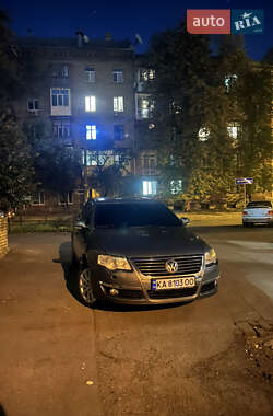 Седан Volkswagen Passat 2007 в Киеве