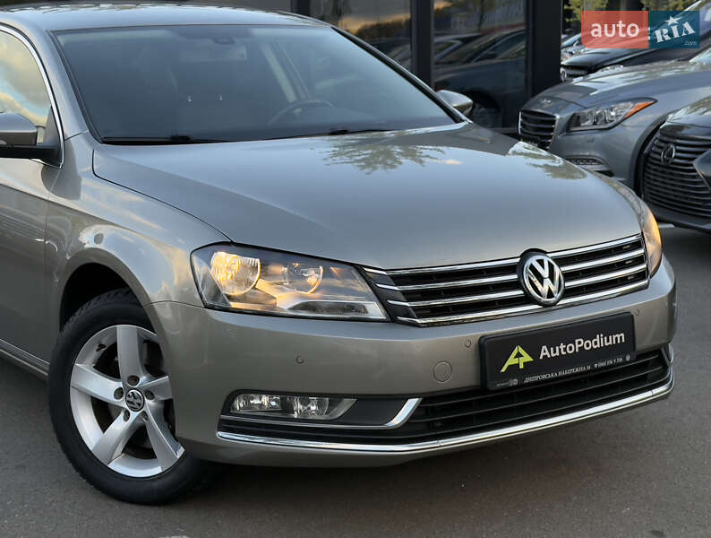 Седан Volkswagen Passat 2013 в Киеве фото 3 Седан Volkswagen Passat 2013 в Киеве