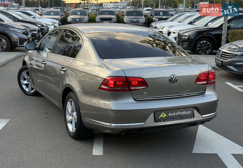 Седан Volkswagen Passat 2013 в Киеве фото 5 Седан Volkswagen Passat 2013 в Киеве