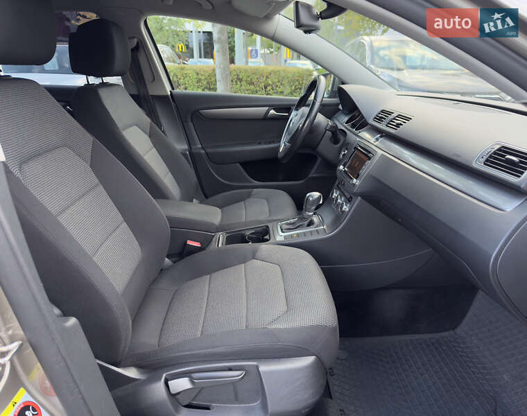 Седан Volkswagen Passat 2013 в Киеве фото 28 Седан Volkswagen Passat 2013 в Киеве