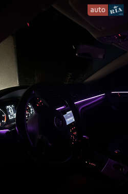 Седан Volkswagen Passat 2014 в 