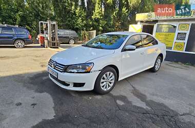 Седан Volkswagen Passat 2015 в Киеве