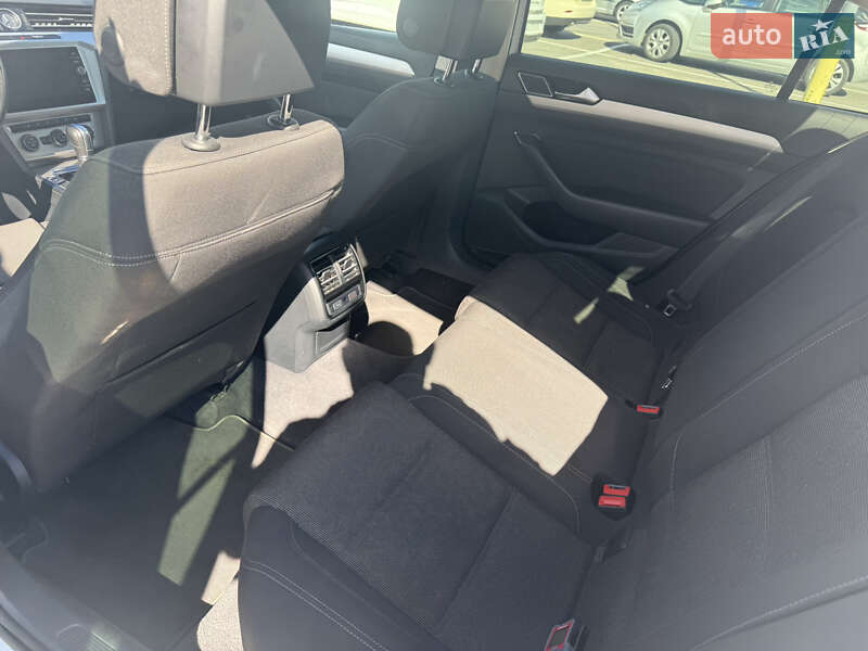 Седан Volkswagen Passat 2018 в Хмельницком фото 4 Седан Volkswagen Passat 2018 в Хмельницком