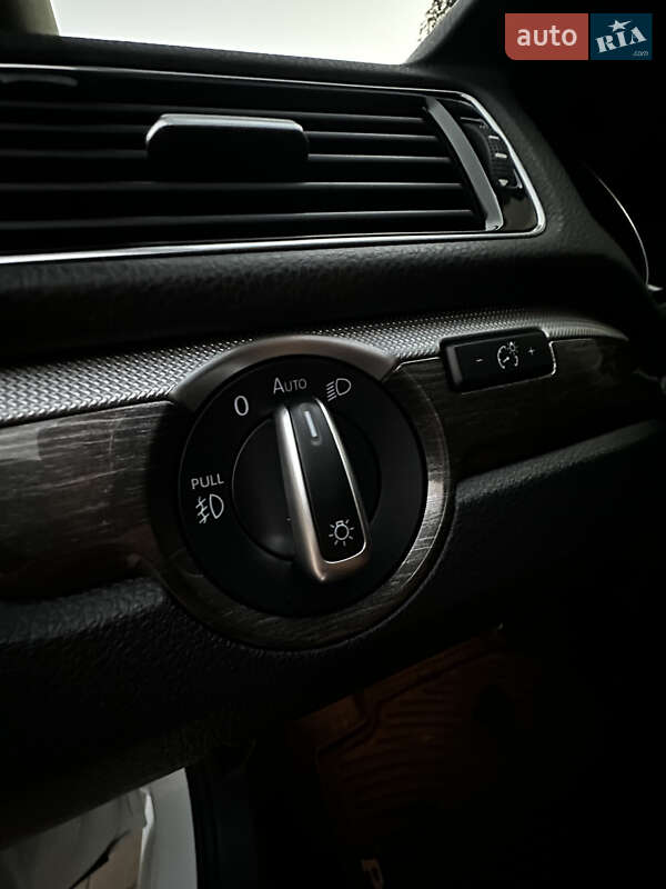 Седан Volkswagen Passat 2018 в Киеве