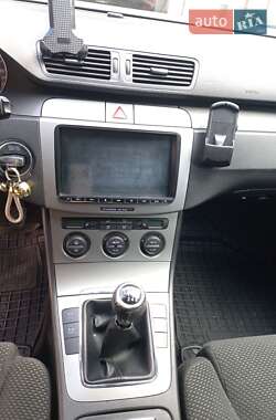 Универсал Volkswagen Passat 2006 в  фото 9 Универсал Volkswagen Passat 2006 в