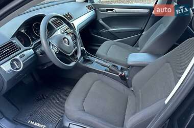 Седан Volkswagen Passat 2016 в 