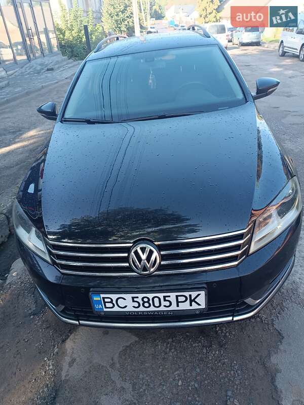 Универсал Volkswagen Passat 2011 в Судовой Вишне