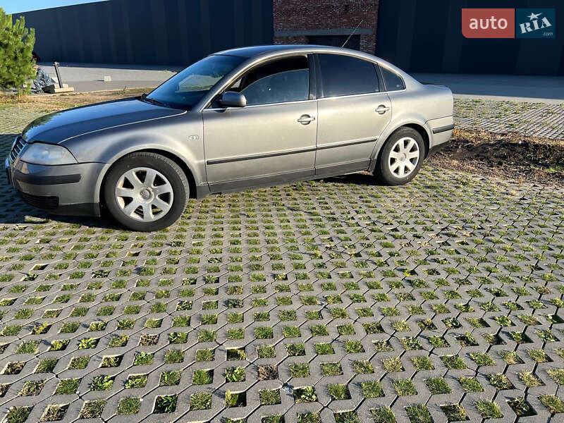 Седан Volkswagen Passat 2003 в Хмельницькому