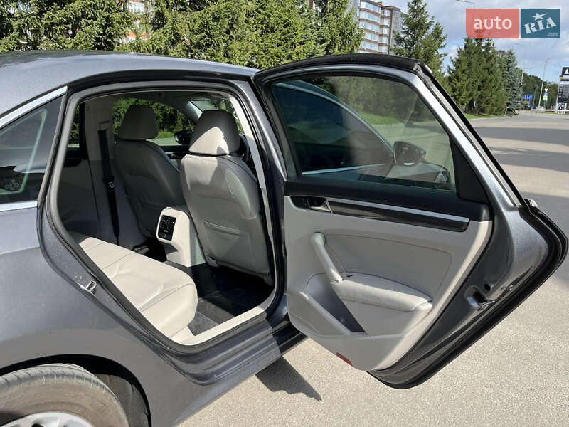 Седан Volkswagen Passat 2016 в Тернополе фото 10 Седан Volkswagen Passat 2016 в Тернополе