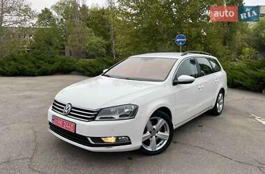 Універсал Volkswagen Passat 2013 в Миколаєві