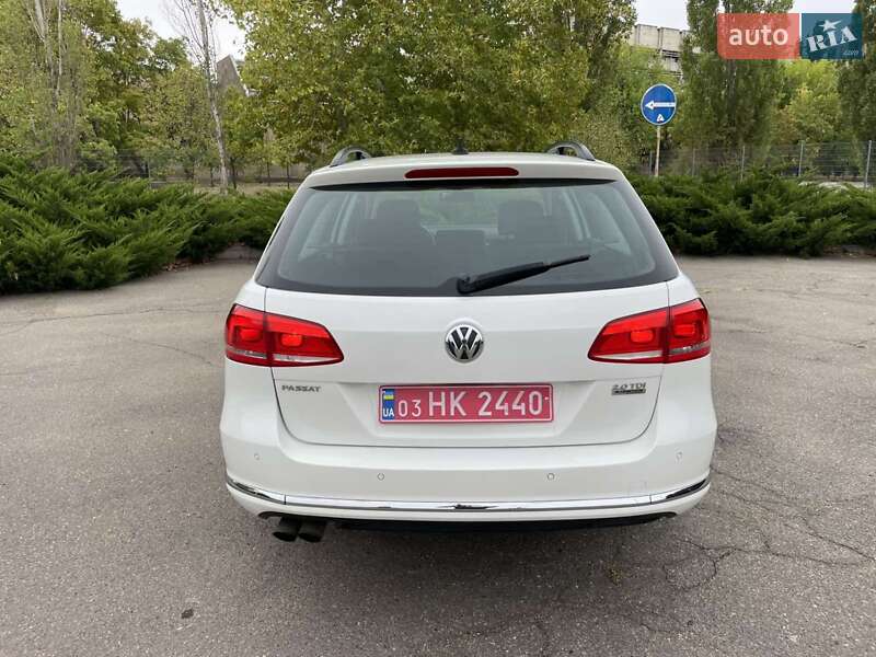 Універсал Volkswagen Passat 2013 в Миколаєві