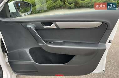 Универсал Volkswagen Passat 2013 в 