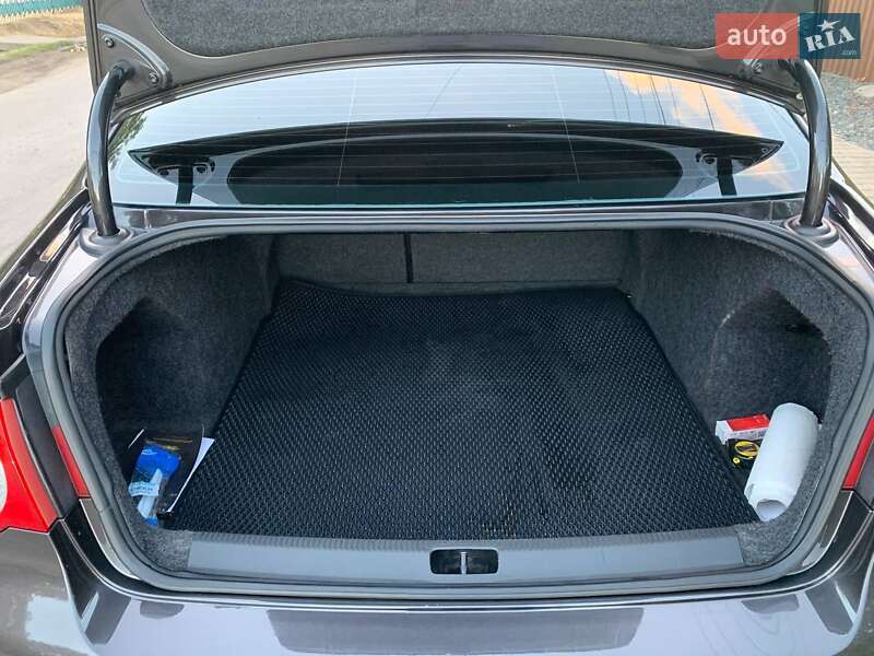 Седан Volkswagen Passat 2010 в Балте