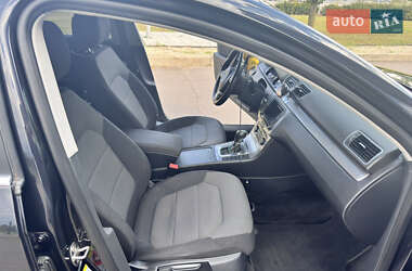 Седан Volkswagen Passat 2011 в 