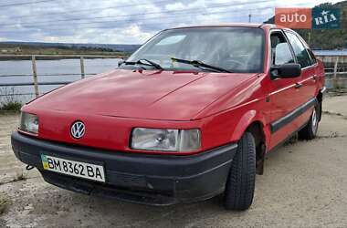 Седан Volkswagen Passat 1991 в Новоднестровске