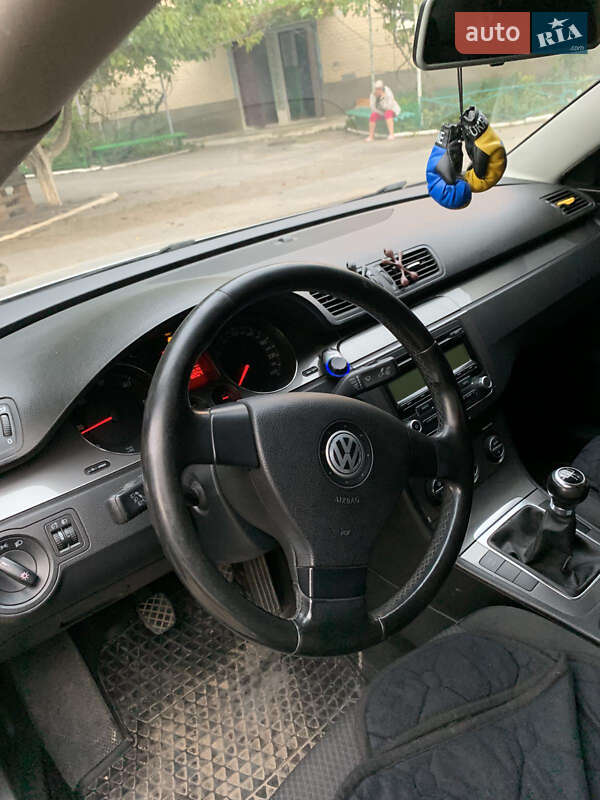 Седан Volkswagen Passat 2008 в Новой Ушице