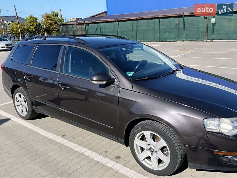 Универсал Volkswagen Passat 2009 в Долине