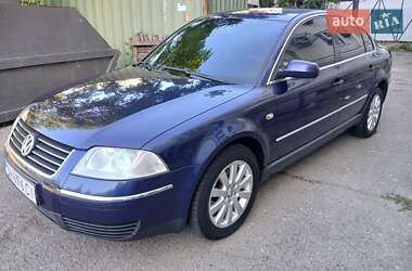 Седан Volkswagen Passat 2003 в Одессе