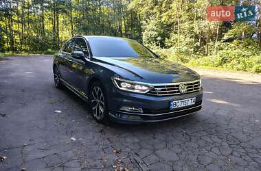 Седан Volkswagen Passat 2019 в Дрогобыче