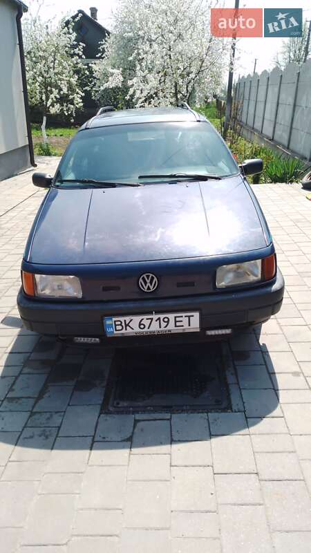 Volkswagen Passat 1993