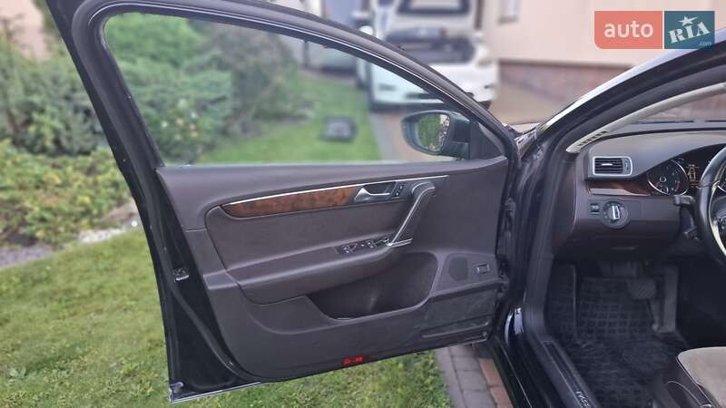 Седан Volkswagen Passat 2012 в Львові