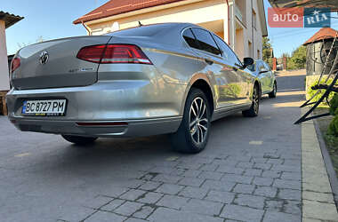 Седан Volkswagen Passat 2015 в 