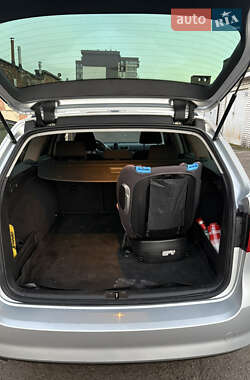 Универсал Volkswagen Passat 2012 в 