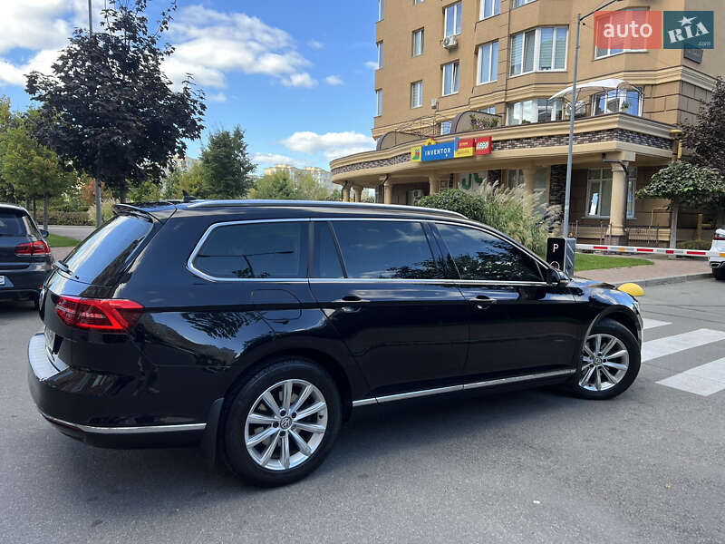 Универсал Volkswagen Passat 2015 в Киеве