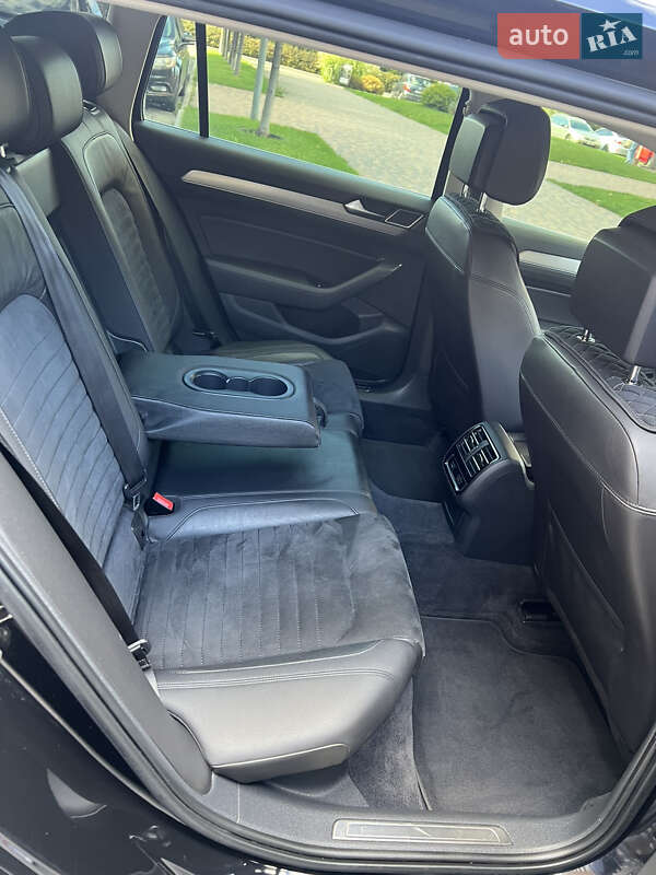 Универсал Volkswagen Passat 2015 в Киеве