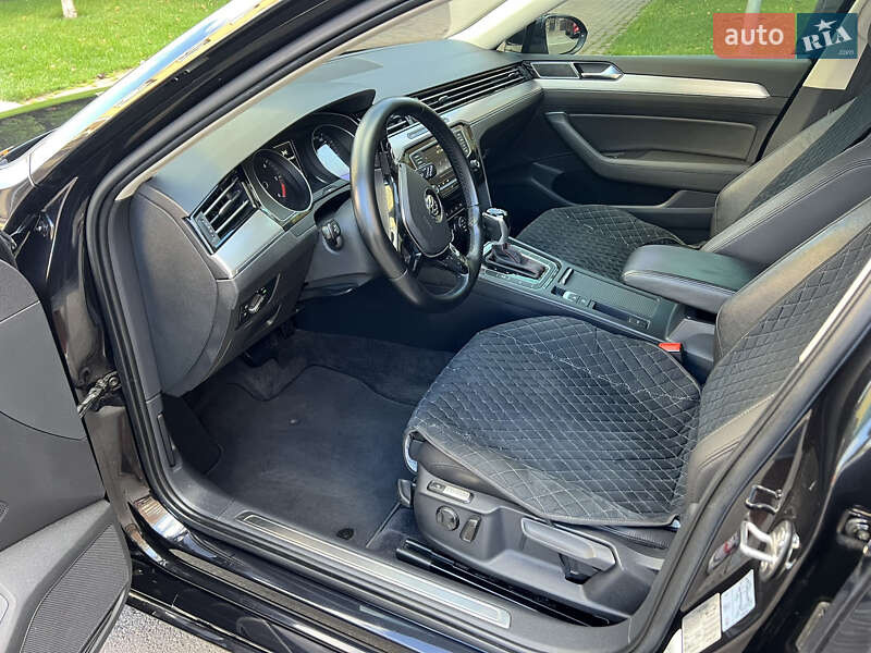 Универсал Volkswagen Passat 2015 в Киеве