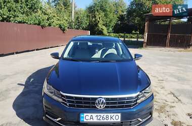 Седан Volkswagen Passat 2018 в Богуславе