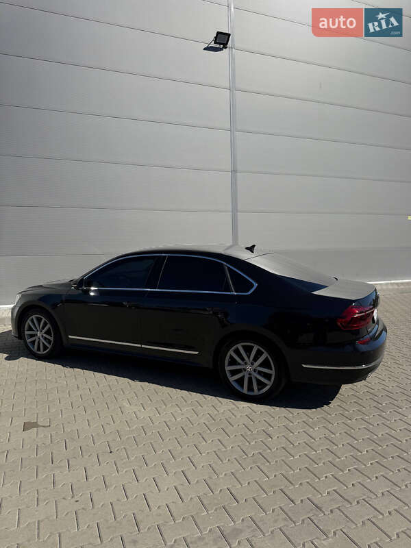 Седан Volkswagen Passat 2017 в Києві