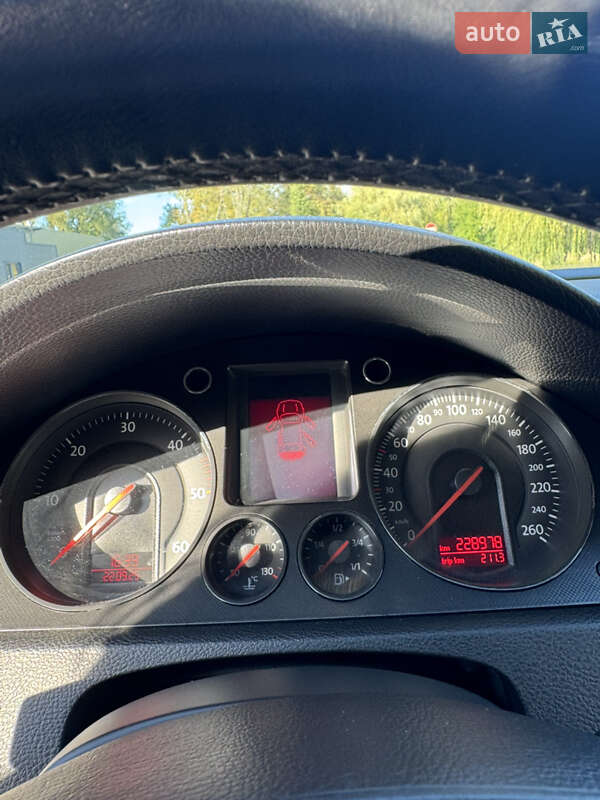 Универсал Volkswagen Passat 2006 в Дрогобыче