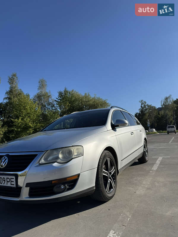 Универсал Volkswagen Passat 2006 в Дрогобыче
