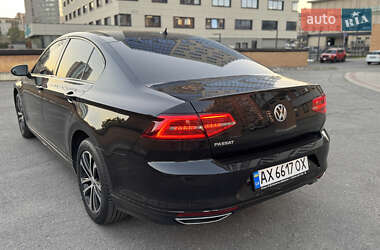 Седан Volkswagen Passat 2018 в 