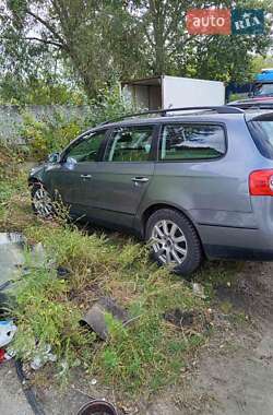 Універсал Volkswagen Passat 2008 в Житомирі