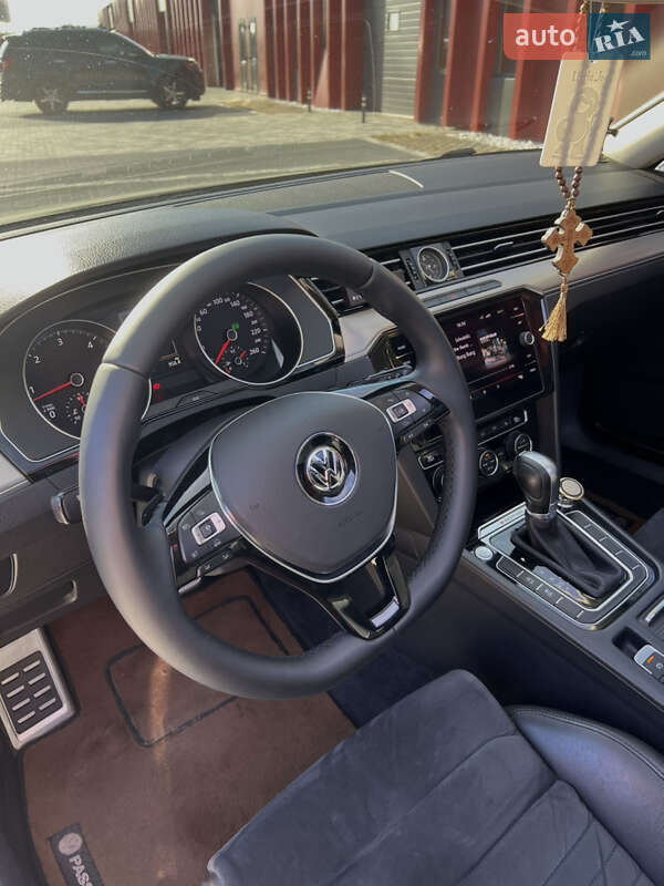 Универсал Volkswagen Passat 2015 в Львове фото 12 Универсал Volkswagen Passat 2015 в Львове