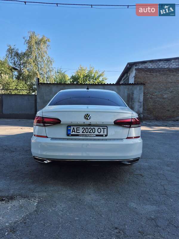 Седан Volkswagen Passat 2020 в Кривому Розі