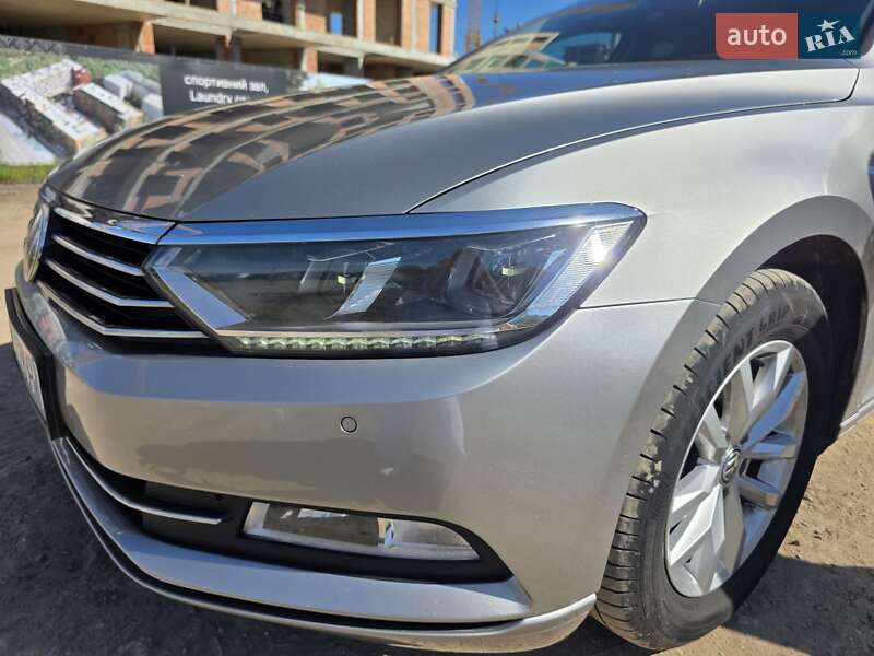 Универсал Volkswagen Passat 2015 в Львове